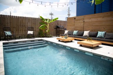 Modern and Spacious House with Heated Pool Near French Quarter image 35