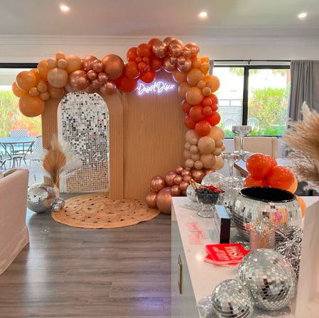 The Ultimate Party Glow-Up:Concierge, Backdrops & Balloons, Fridge Stocking image 9