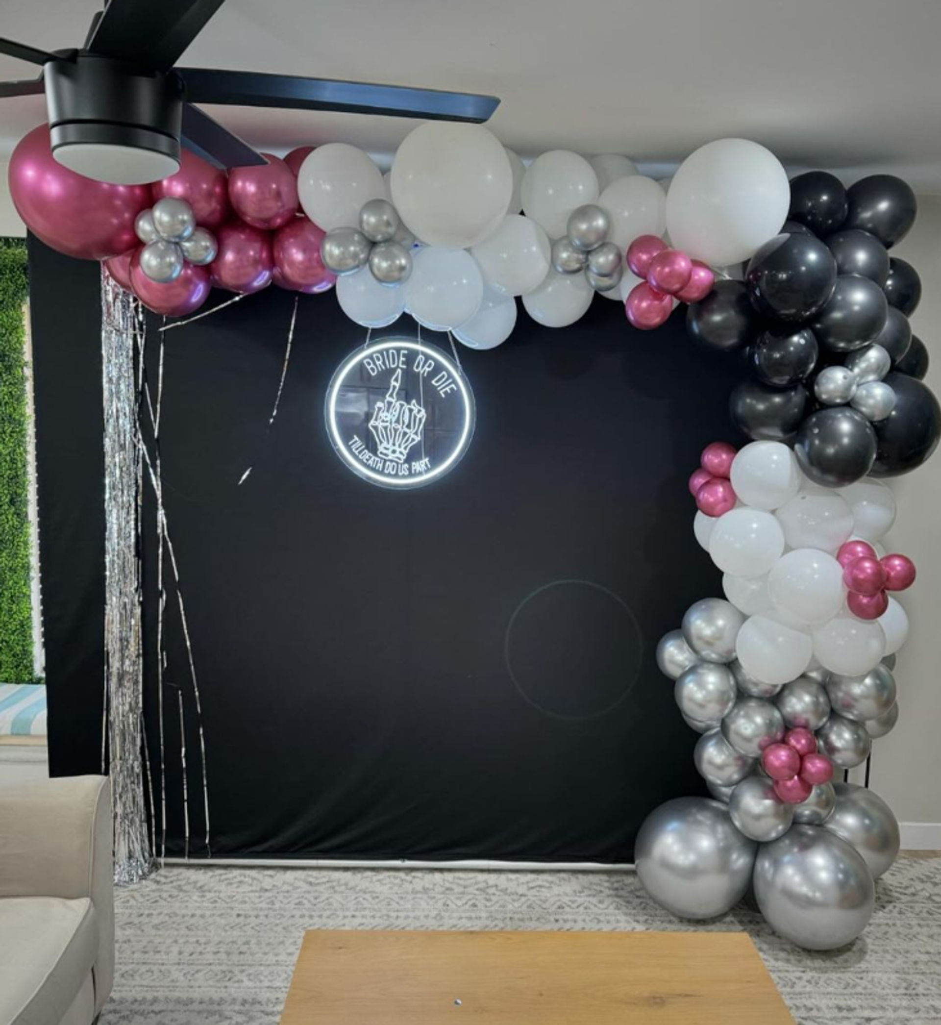 Party Palooza: Deluxe Decor Delights with Backdrops, Balloon Bashes & Tailored Themes image 1