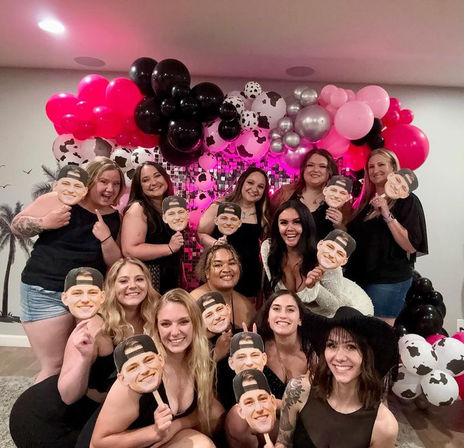 The Ultimate Party Glow-Up:Concierge, Backdrops & Balloons, Fridge Stocking image 1
