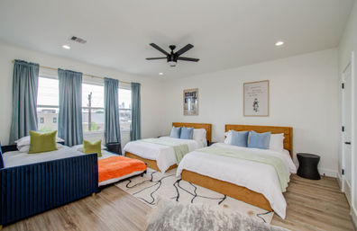 HTX Modern Retreat: Roof Terrace with Cinema + City Views image 43