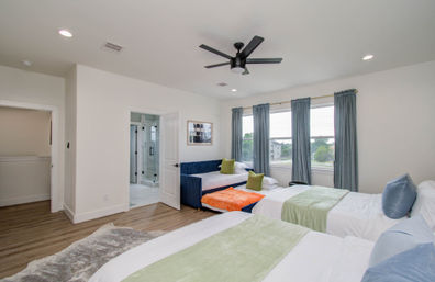HTX Modern Retreat: Roof Terrace with Cinema + City Views image 42