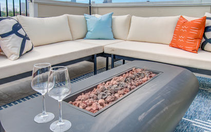 HTX Modern Retreat: Roof Terrace with Cinema + City Views image 28