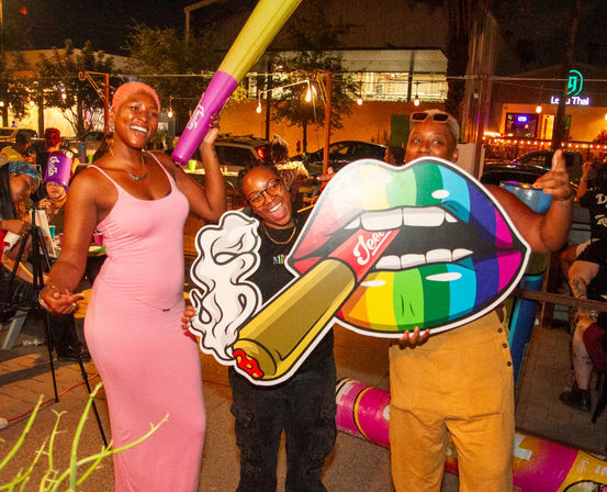 Grown and Sexy Puff & Paint Experience  image 1