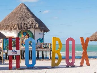 Full-Day Guided Boat Tour of Holbox Island image 5