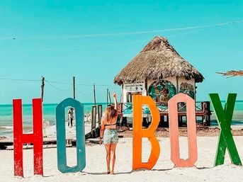 Full-Day Guided Boat Tour of Holbox Island image 1