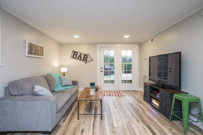 Nashville Glam on Larchwood: Grill, Fire Pit, Bar Area & Hot Tub image 21