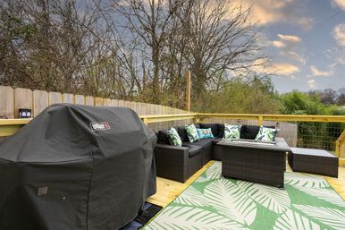 Nashville Glam on Larchwood: Grill, Fire Pit, Bar Area & Hot Tub image 24