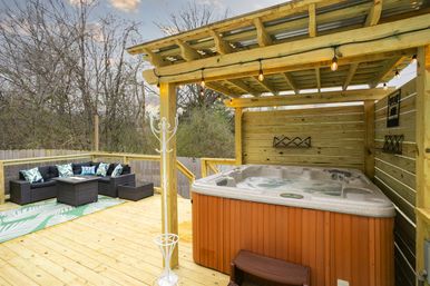 Nashville Glam on Larchwood: Grill, Fire Pit, Bar Area & Hot Tub image 6