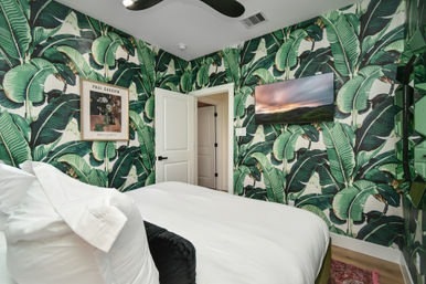 The Garden of Eden HTX: Insta-Worthy Home with Game Room, Hot Tub, Private Chef, Massage & Mixology Class image 59