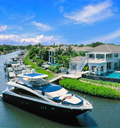 Miami Yacht Fantasy with Jet Ski & Paddleboard on The Cabana 90' Luxury Yacht with Onboard Crew image 3