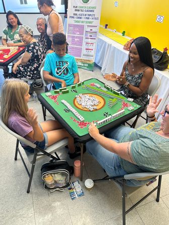 Hong Kong Mahjong Experience: The Art of Shuffling Fun! image 19