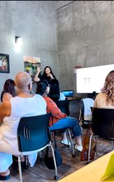 Hong Kong Mahjong Experience: The Art of Shuffling Fun! image 18