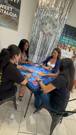 Hong Kong Mahjong Experience: The Art of Shuffling Fun! image 27