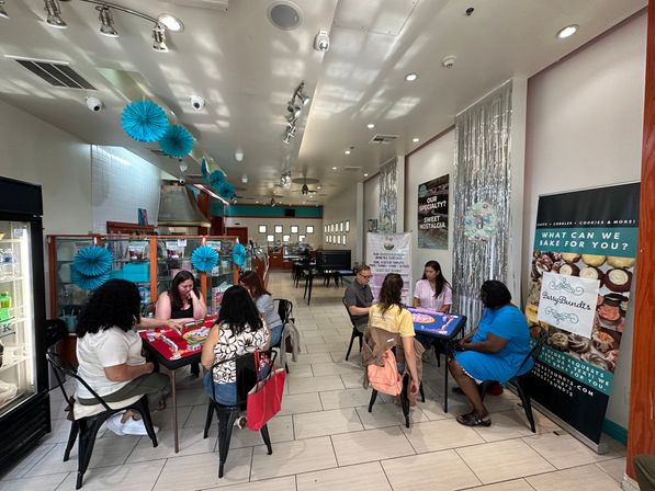 Hong Kong Mahjong Experience: The Art of Shuffling Fun! image 6
