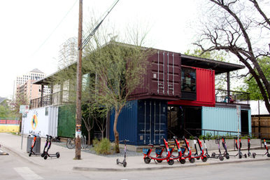 Best of Austin Small Group Tour with Luxury Van Transportation to Capitol, Murals, Mount Bonnell & More image 4