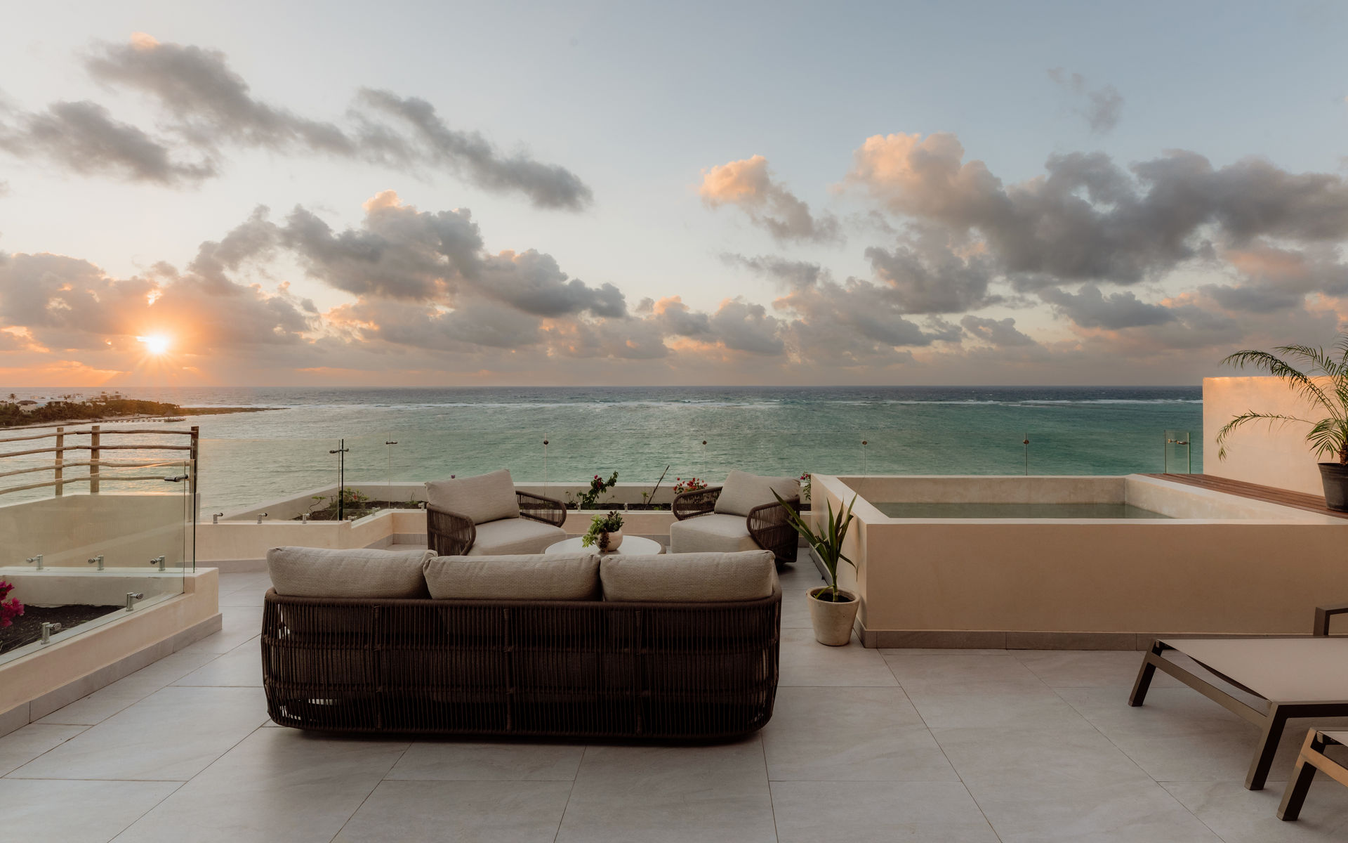 Beachfront Penthouse: Private Plunge Pool & Outdoor Dining with Sea Views image 1