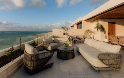 Beachfront Penthouse: Private Plunge Pool & Outdoor Dining with Sea Views image 5