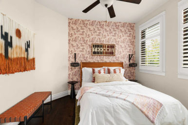 Sunset Saloon: Pool, Games & Backyard Cinema image 19