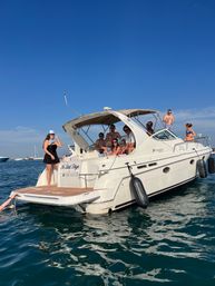 Party on Lake Michigan: Downtown Chicago Yacht Charter image 15