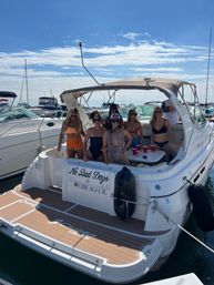 Party on Lake Michigan: Downtown Chicago Yacht Charter image 9