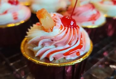 Sweet Tropical Bliss: Cocktail Cupcakes Inspired by Your Favorite Tropical Drinks image 3