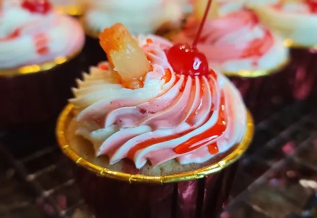 Sweet Tropical Bliss: Cocktail Cupcakes Inspired by Your Favorite Tropical Drinks image 3