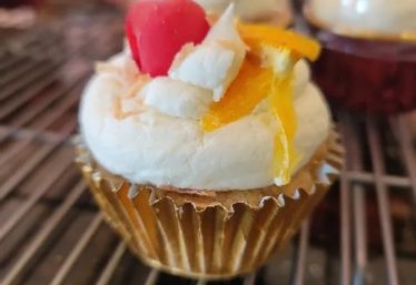 Sweet Tropical Bliss: Cocktail Cupcakes Inspired by Your Favorite Tropical Drinks image 9