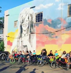 Iconic Mural Pedicab BYOB Photo Tour with Hidden Gems and Perfect Photoshoot Spots image 6