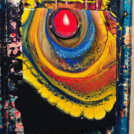 Flow & Glow: Fluid Art Painting Experience image 4