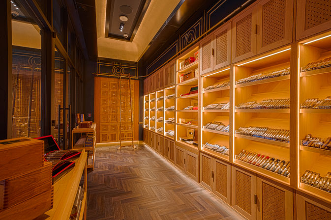 Eight Lounge Cigar Bar: Bachelor Party Package image 2