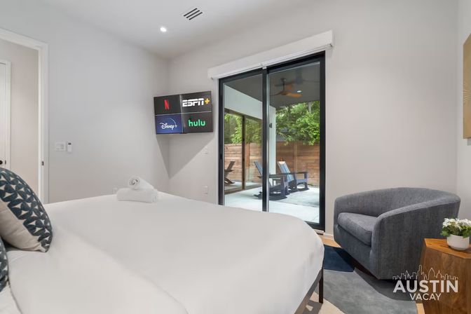 Modern East Austin Retreat with Pool & Walkable to Nightlife image 17