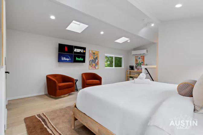 Modern East Austin Retreat with Pool & Walkable to Nightlife image 23