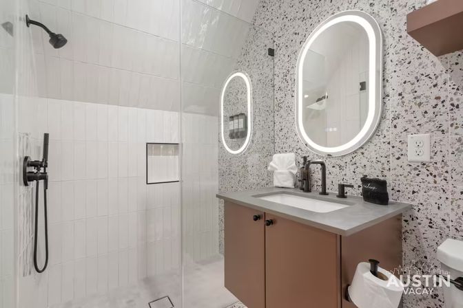 Modern East Austin Retreat with Pool & Walkable to Nightlife image 41