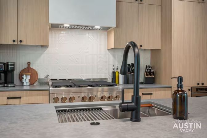 Modern East Austin Retreat with Pool & Walkable to Nightlife image 11