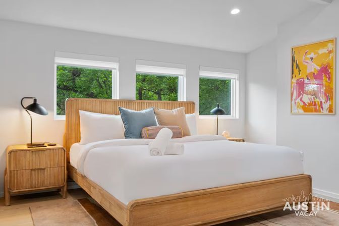 Modern East Austin Retreat with Pool & Walkable to Nightlife image 20