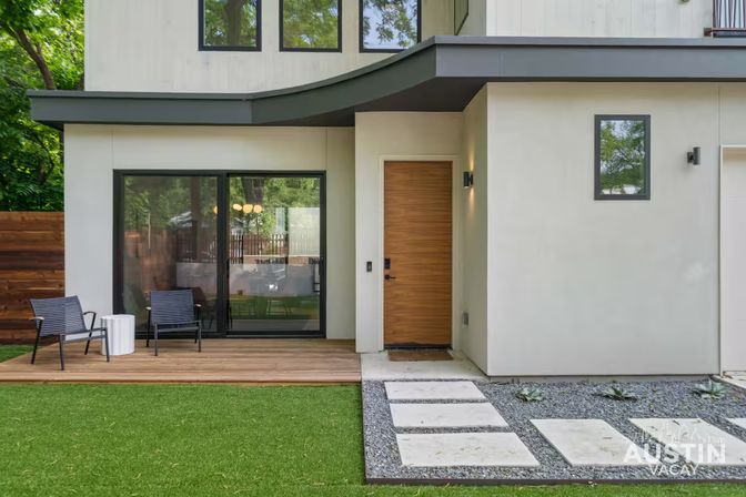 Modern East Austin Retreat with Pool & Walkable to Nightlife image 52