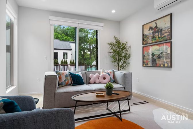 Modern East Austin Retreat with Pool & Walkable to Nightlife image 34