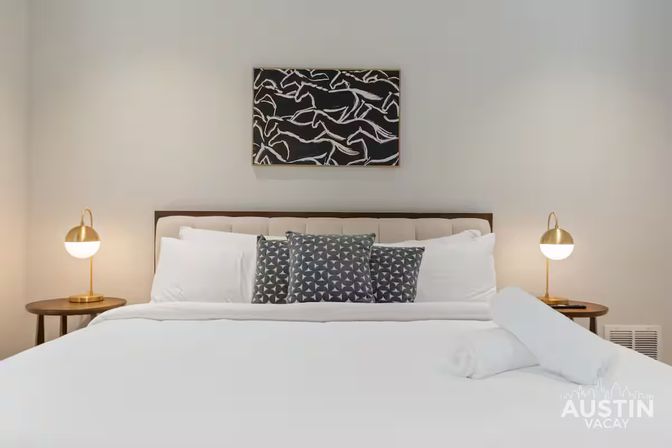 Modern East Austin Retreat with Pool & Walkable to Nightlife image 15