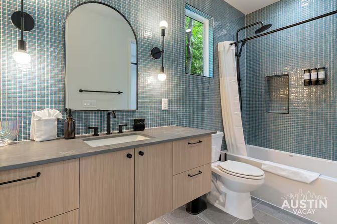 Modern East Austin Retreat with Pool & Walkable to Nightlife image 40