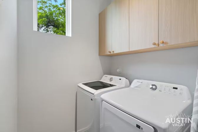 Modern East Austin Retreat with Pool & Walkable to Nightlife image 44