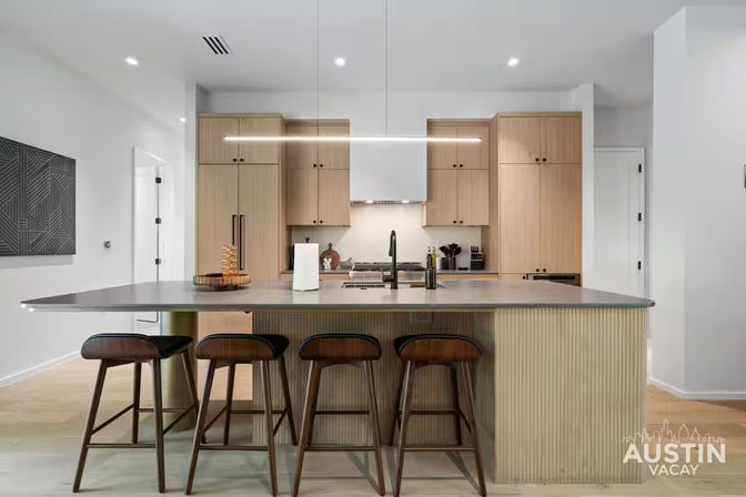 Modern East Austin Retreat with Pool & Walkable to Nightlife image 10
