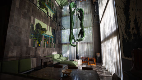Jungle Green Luxe Penthouse + Private Rooftop Pool image 5