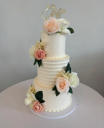 Custom Cake Design by The Purple Sprinkle image 26