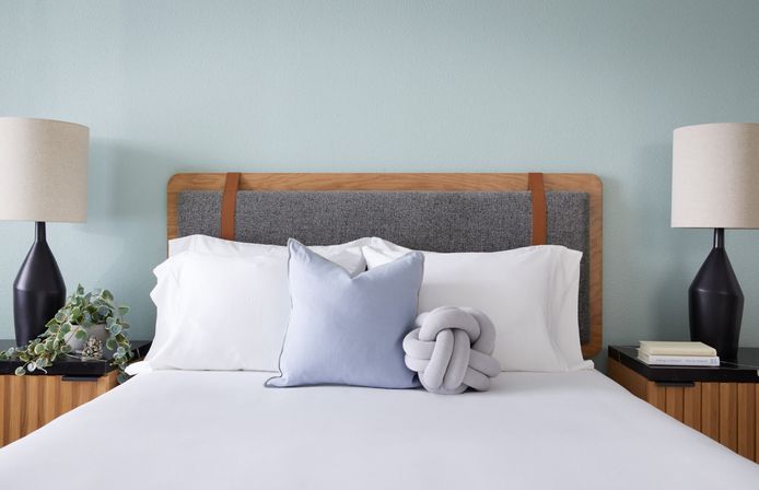 Sentral East Austin: Vibrant 6th Street, Resort Pool + Fire Pit image 13
