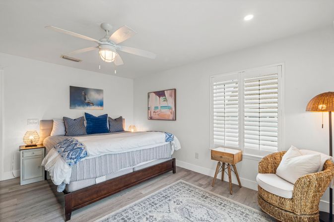 Beachside Paradise: Remodeled 4BR in South Ponte Beach image 32