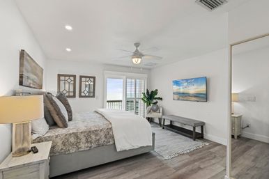 Beachside Paradise: Remodeled 4BR in South Ponte Beach image 35