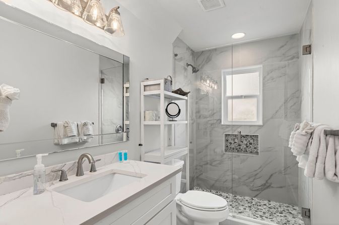 Beachside Paradise: Remodeled 4BR in South Ponte Beach image 27