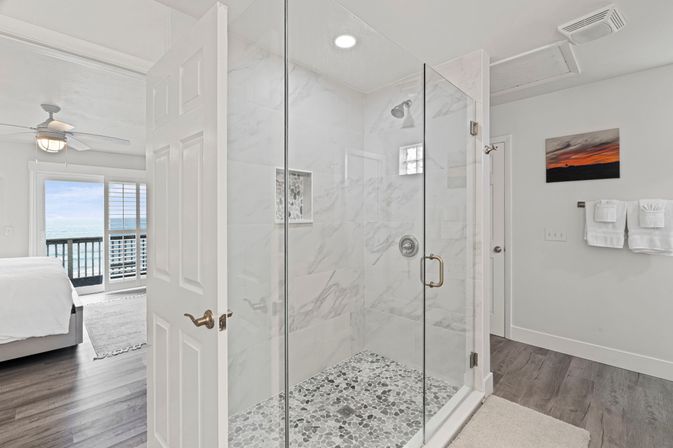 Beachside Paradise: Remodeled 4BR in South Ponte Beach image 38