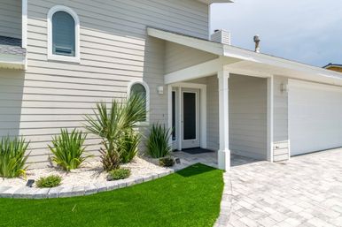 Beachside Paradise: Remodeled 4BR in South Ponte Beach image 9